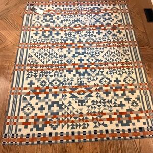 Pendleton NWT Wool Blanket 76x64 Southwestern Geometric Blue Rust Made USA
